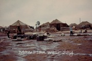 washing girls pleiku 1967